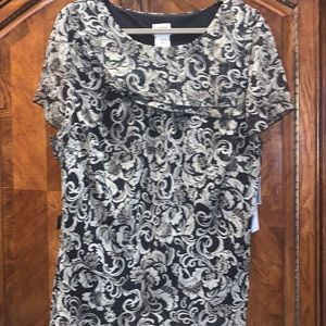 Dorby woman size 22w blouse and skirt beautiful design NWT.